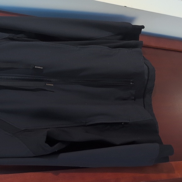 Lululemon Get Ready Jacket - Picture 3 of 6